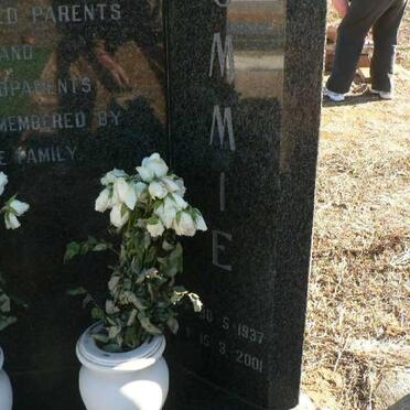 PADIYACHY Jack 1934-1999 &amp; ?mmie 1937-2001