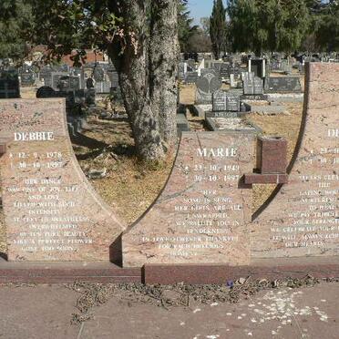 POVEY Dick 1946-1997 &amp; Marie 1949-1997 :: POVEY Debbie 1978-1997