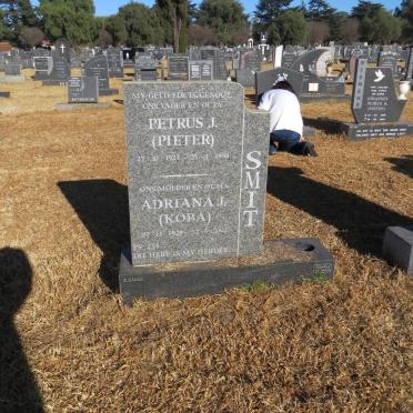 SMIT Petrus J. 1923-1998 &amp; Adriana J. 1929-2002
