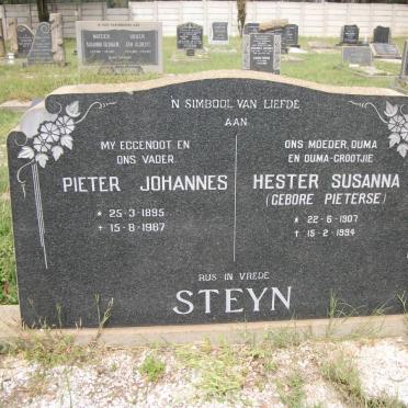 STEYN Pieter Johannes 1895-1967 &amp; Hester Susanna PIETERSE 1907-1994