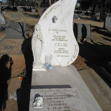 THOMAS Nasra 1941-2008 &amp; Juliet 1944-2002