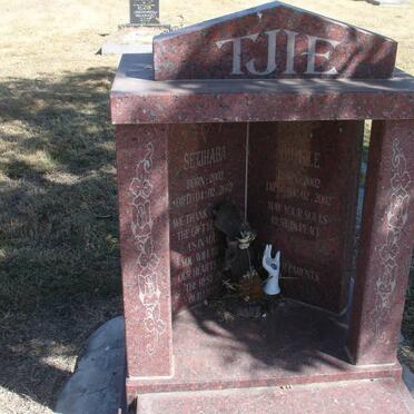 TJIE Setjhaba -2002 ::  ?gile -2002