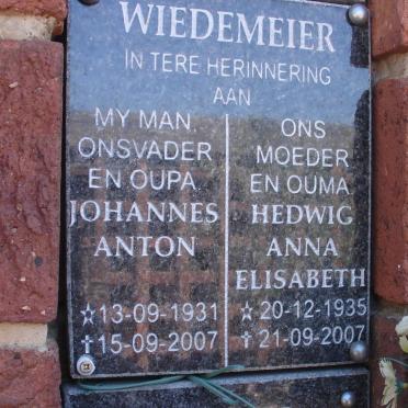 WIEDEMEIER Johannes Anton 1931-2007 &amp; Hedwig Anna Elizabeth 1935-2007