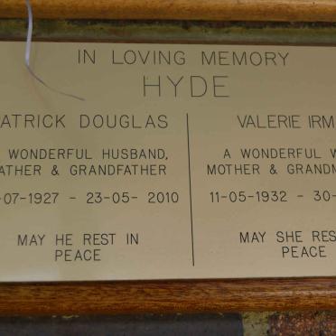 HYDE Patrick Douglas 1927-2010 &amp; Valerie Irma 1932-2011