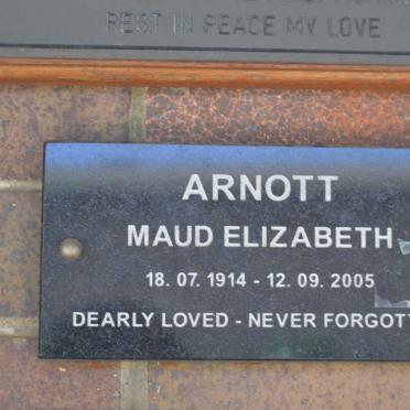 ARNOTT Maud Elizabeth 1914-2005