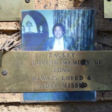 ZACKEY Tony