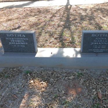 BOTHA Marthinus Petrus Johannes 1942- &amp; Anna Maria Johanna 1943-1997