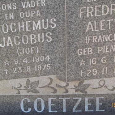 COETZEE Jochemus Jacobus 1904-1975 &amp; Fredrika Aletta PIENAAR 1909-1979