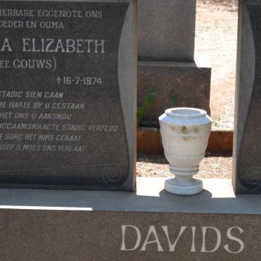 DAVIDS Frank 1900-1984 &amp; Carolina Elizabeth GOUWS 1907-1974