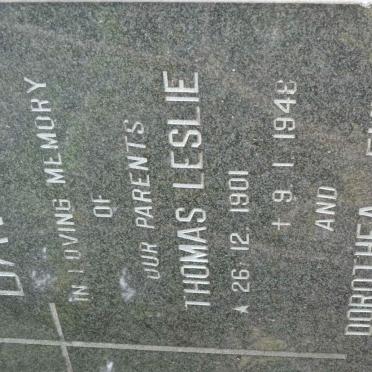 DAVIS Thomas Leslie 1901-1948 &amp; Dorothea Emilie 1906-1990