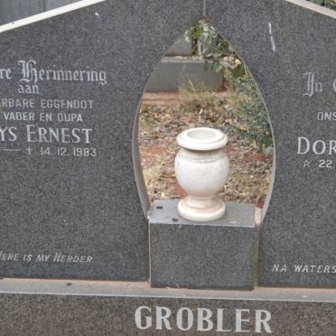 GROBLER Matthys Ernest 1918-1983 &amp; Dorathea Martha 1920-1984
