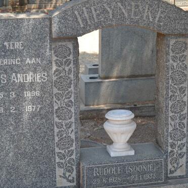 HEYNEKE Matthys Andries 1896-1977 :: HEYNEKE Gerbrecht Louisa nee BRITS 1902-1969 :: HEYNEKE Rudolf 1928-1933