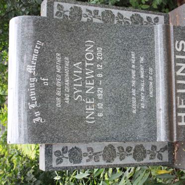 HEUNIS Sylvia nee NEWTON 1921-2010