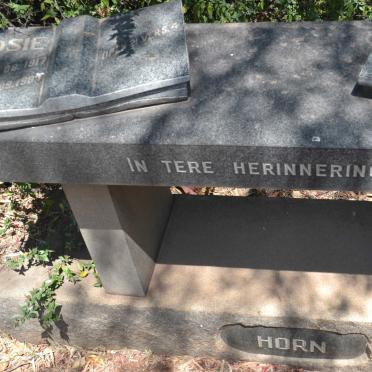HORN Kosie 1917-198? &amp; Elsie 1920-1965
