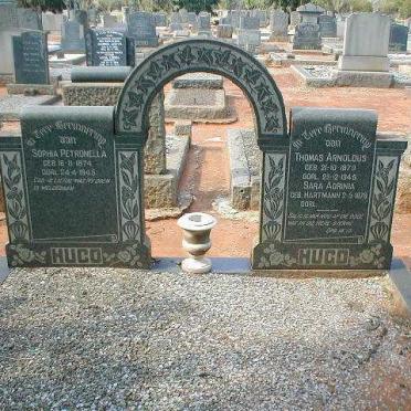 HUGO Sophia Petronella 1874-1945 :: HUGO Thomas Arnoldus 1879-1945 &amp; Sara Adrinia HARTMANN 1878-