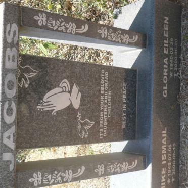 JACOBS Mike Ismail 1945-2000 &amp; Gloria Eileen 1940-2000