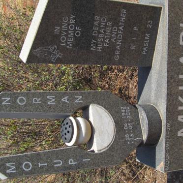 MKHARI Motupi Norman 1942-2000