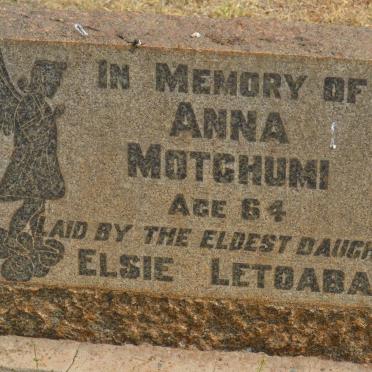 MOTCHUMI Anna