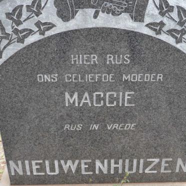 NIEUWENHUIZEN Maggie
