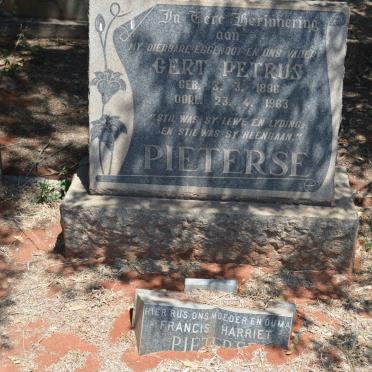 PIETERSE Gert Petrus 1896-1963 &amp; Francis Harriet V. HYSS?