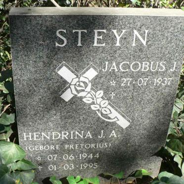 STEYN Jacobus J. 1937- &amp; Hendrina J.A. PRETORIUS 1944-1995
