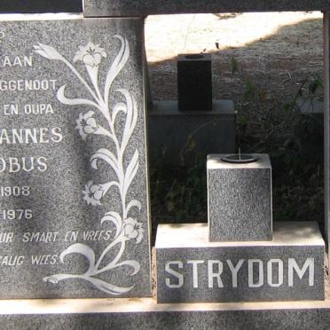 STRYDOM Dirk Johannes Jacobus 1908-1976 &amp; Catherina Aletta 1909-1989