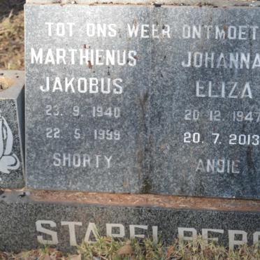 STAPELBERG Marthienus Jakobus 1940-1999 &amp; Johanna Eliza 1947-2013