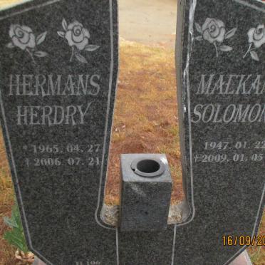 ? Hermans Herdry 1965-2006 :: Maekane Solomon 1947-2009