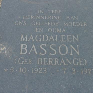 BASSON Magdaleen nee BERRANGE 1923-1977