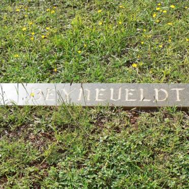 BEYNEVELDT Willem Hermanus 1900-1951  &amp; Elizabeth Catharina 1906-1954