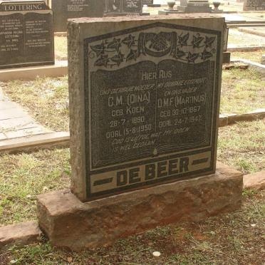 BEER D.M.F., de 1867-1947 &amp; G.M. KOEN 1890-1950