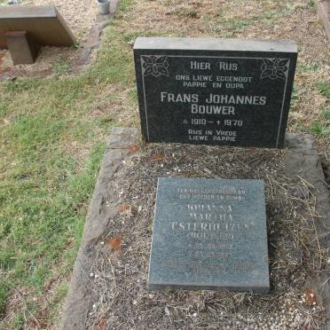 BOUWER Frans Johannes 1910-1970 &amp; Johanna Martha ESTERHUIZEN voorheen BOUWER 1922-1987
