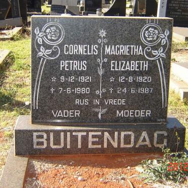 BUITENDAG Cornelis Petrus 1921-1980 &amp; Magrietha Elizabeth 1920-1987