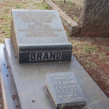 BRAND Fred 1898-1971 &amp; Rhoda Natalie 1910 -1949