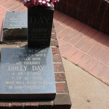 DAY Dolly 1912-1986