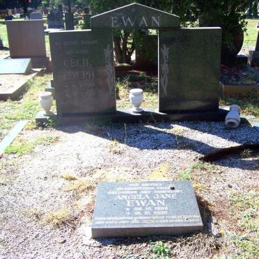 EWAN Cecil Ralph  1935-1978 :: EWAN Angela Jane 1908-1983