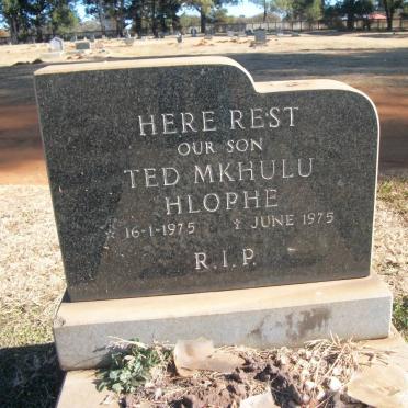HLOPHE Ted Mkhulu 1975-1975