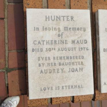 HUNTER Catherine Maud -1976 :: HUNTER Audrey Joan -1994