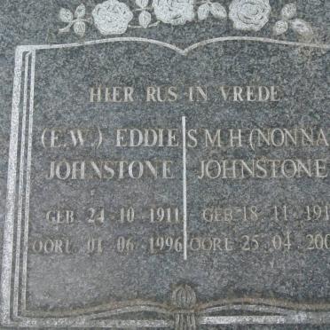 JOHNSTONE E.W. 1911-1996 &amp; S.M.H. 1911-2003