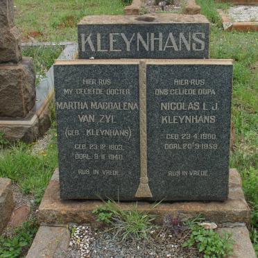 KLEYNHANS Nicolas L.J. 1880-1959 :: VAN ZYL Martha Magdalena nee KLEYNHANS 1903-1940