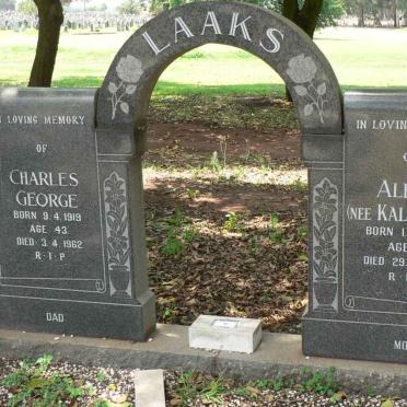 LAAKS Charles George 1919-1962 &amp; Albina KALKIEWICZ 1920-2003