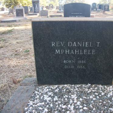 MPHAHLELE Daniel T. 1886-1966