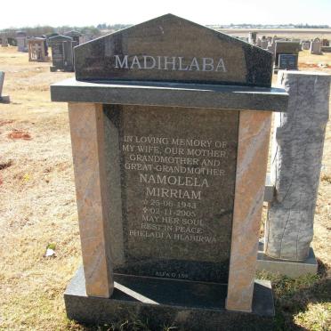 MADIHLABA Namolela Mirriam 1943-2006