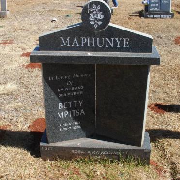 MAPHUNYE Betty Mpitsa 1963-2008