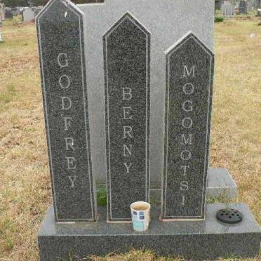 MOGOMOTSI Godfrey Berny