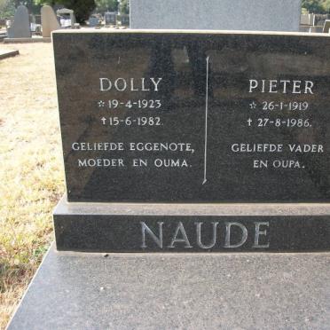 NAUDE Pieter 1919-1986 &amp; Dolly 1923-1982