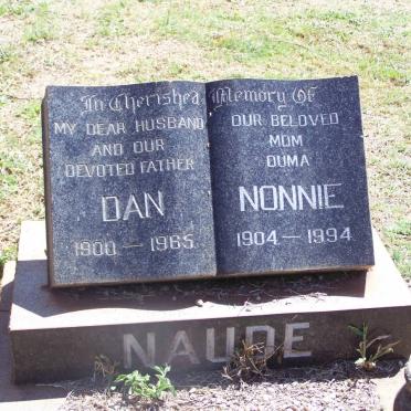 NAUDE Dan 1900-1965 &amp; Nonnie 1904-1994