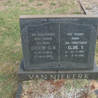 NIEKERK Douw G.B., van 1903-1970 &amp; Elsie S. 1912-1992