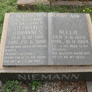 NIEMANN Stephanus Johannes 1916-1966 &amp; Nellie 1926-1994