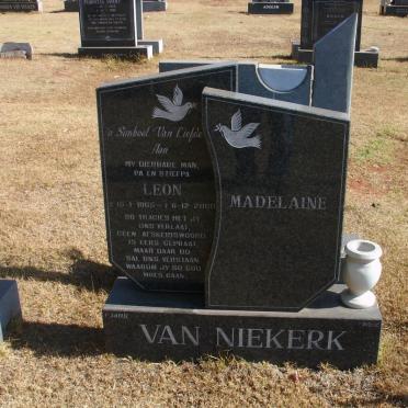 NIEKERK Leon, van 1965-2000 &amp; Madelaine